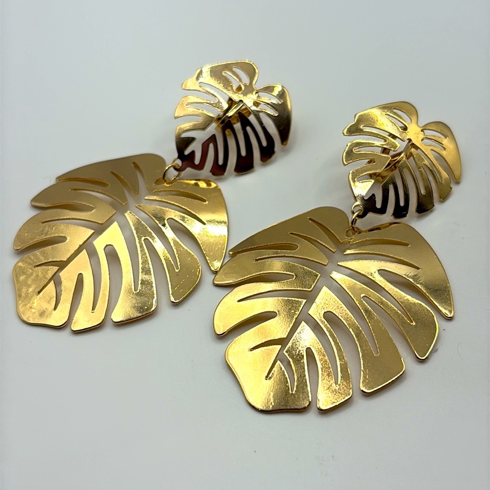 Gold Palm Leaf Drop Cutout Earrings Tropical Leaf Branch Clip On Back New